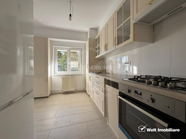 Apartament cu 2 camere, decomandat, nemobilat, 60 mp