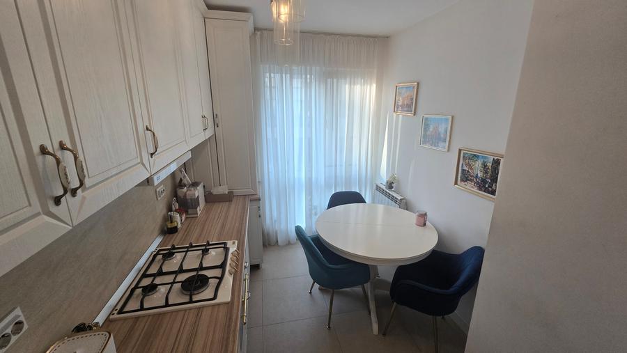 Apartament 3 camere, decomandat, loc parcare, mobilat si utilat