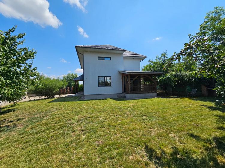 Casa Branesti - ( curte superba 600 mp)