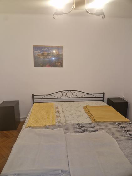 Apartament doua camere, decomandat, renovat