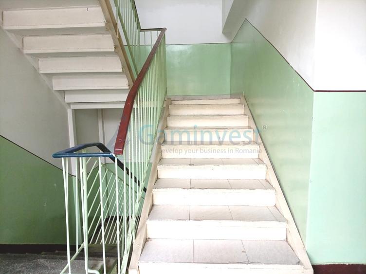 Apartament 3 camere de vanzare, cartierul Nufarul, Oradea