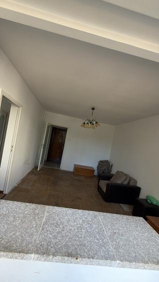 Apartament 2 camere, 47 mp, Centru Craiova — baie modernizată, potrivit și pentr