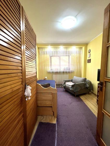 Apartament spațios și luminos cu 4 camere, 2 băi și terasă – Micro 20