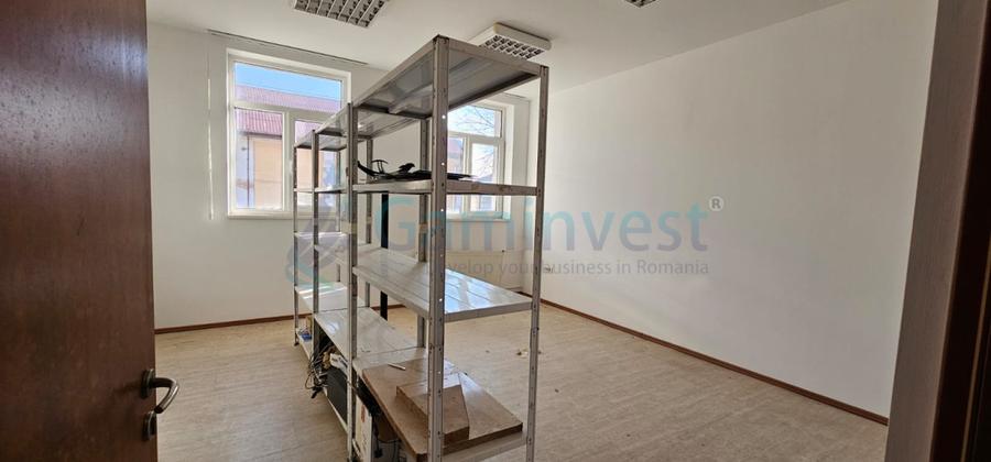 Cladire mixta - birouri si spatii depozitare - atelier, in zona Clujului, Oradea