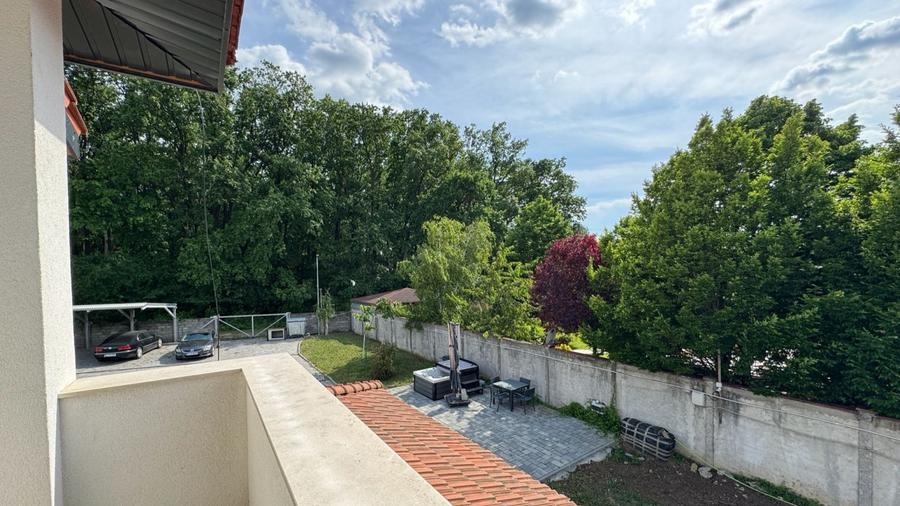 REV2005736 Vila Individuala De Vanzare l Cartier Privat langa Padure