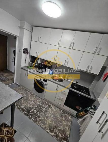 Apartament cu 3 camere/ 60mp/ zona Mircea cel Batran