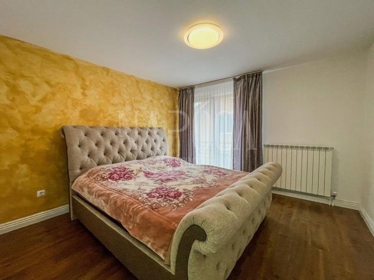Casa 4 camere de vanzare in Floresti