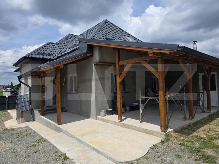 Casa de vacanta in curs de modernizare in Belis, 5 camere, 920mp teren drept