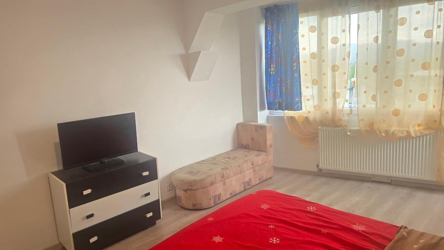 Vand apartament 2 camere in Deva, zona Kogalniceanu, decomandat, mobilat