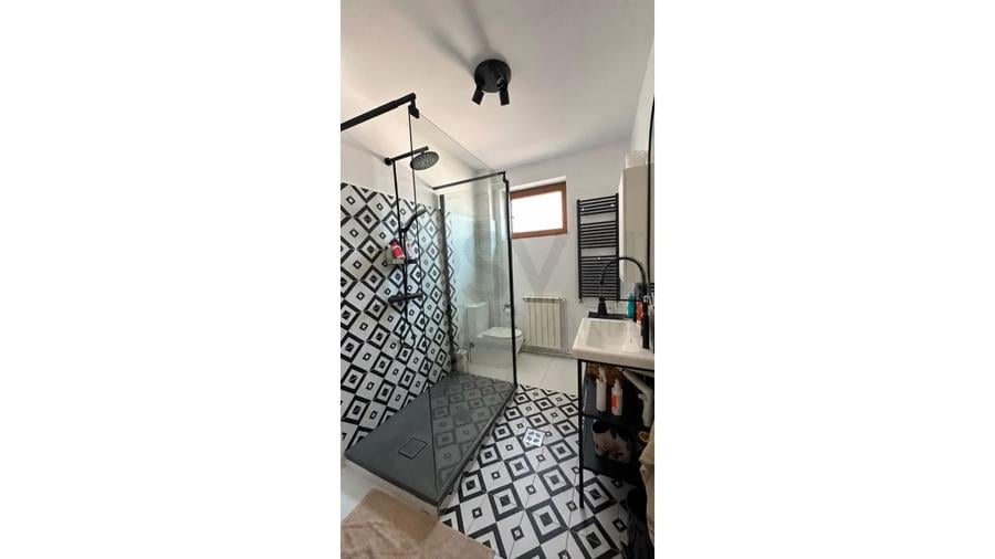REA1029760 2 Camere l 70 Util l Garaj l Foisorul de Foc