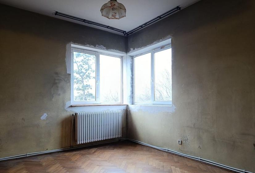 Apartament generos cu 4 camere și garaj inclus, zona Centrala