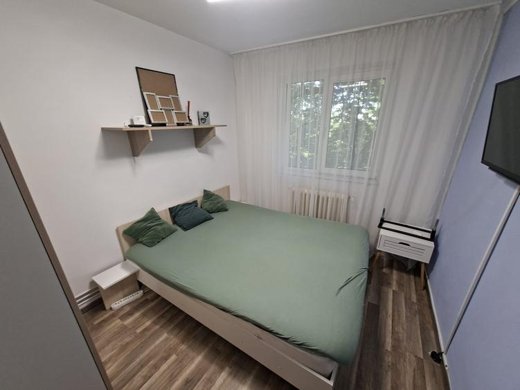 Apartament cu 2 camere, zona Podu Ros
