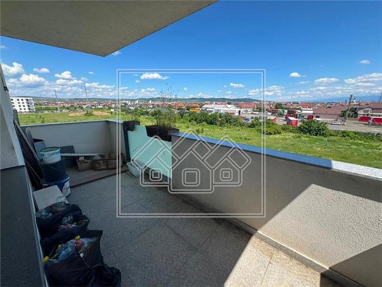 Ap cu 3 camere, 2 bai, 2 balcoane - etaj 3/4 - Calea Surii Mici