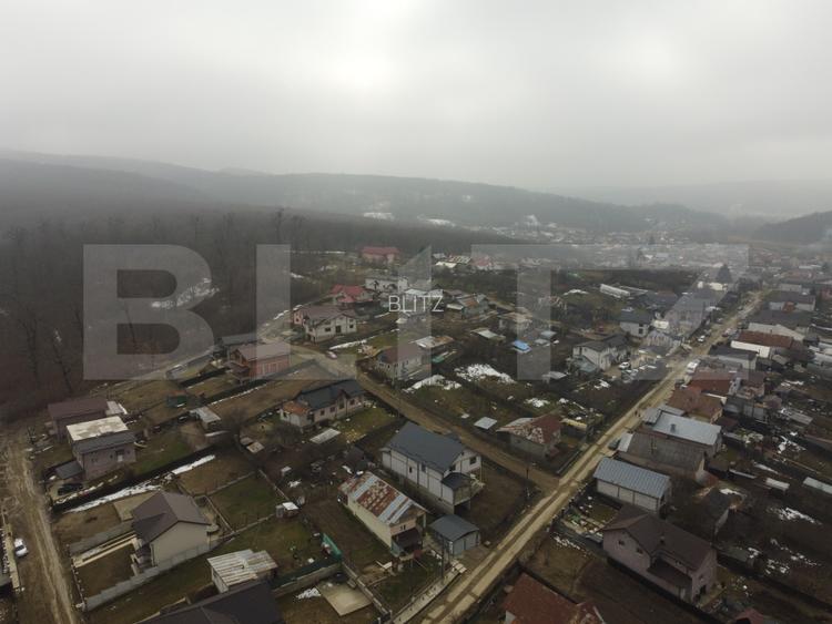 Teren de vanzare, 3470 mp, zona Ocnița - 12