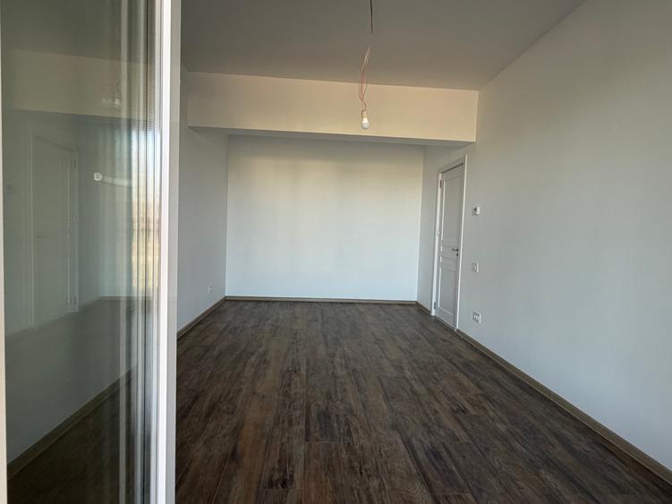Apartament 2 camere,finalizat,centrala proprie+loc de parcare,vedere catre Lac