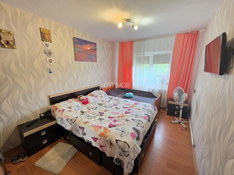 Ocazie! Cartier Stefan cel Mare confort 1 decomandat  etaj intermediar, parcare - 34