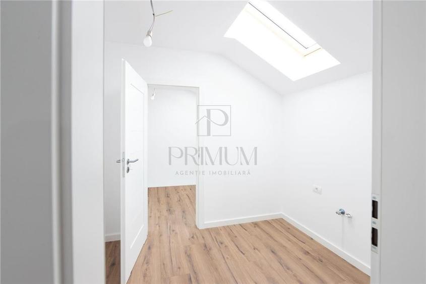 Duplex separat prin casa scarii - finisaje premium - compartimentare excelenta