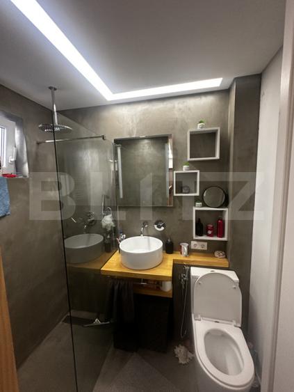 Apartament de vânzare, cu 2 camere, 37,04 mp, zona Micro 14