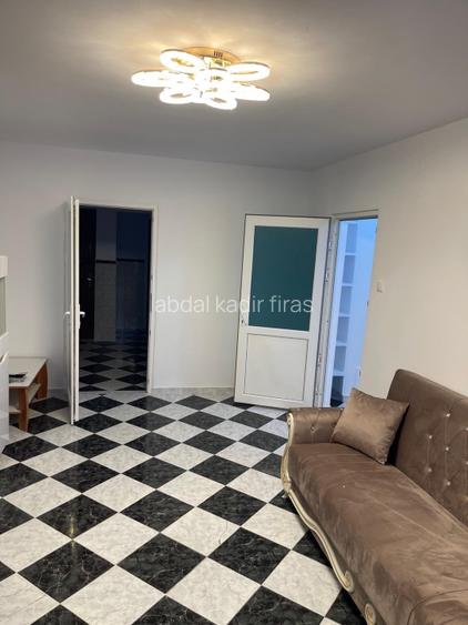 Închiriere apartament 3 camere strada delfinului BL D16 sector 2 - 12