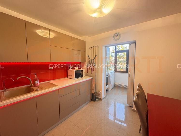Apartament 3 camere decomandat, renovat integral, de vânzare în KM 5 – Constanța - 2