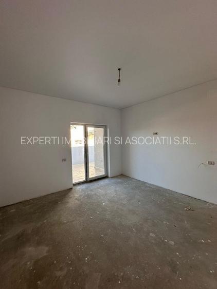 Casă 4 Camere de vânzare în Valu lui Traian | Nouă | La Alb - 11