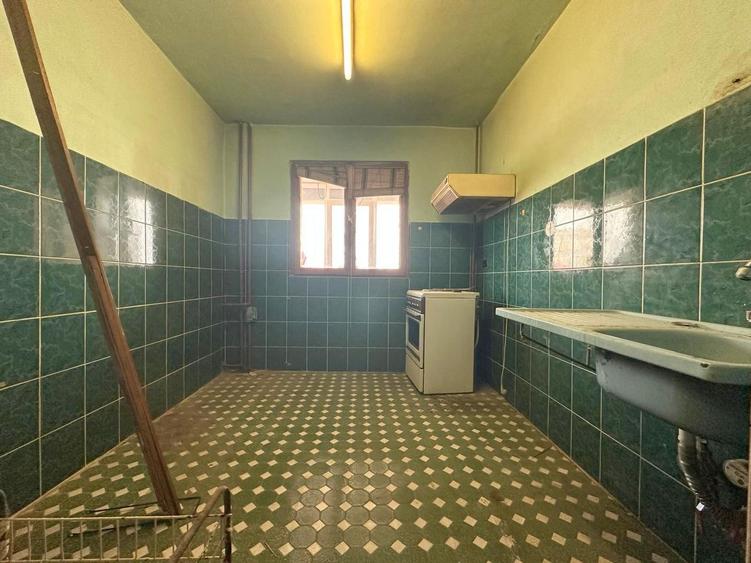 Apartament 3 camere, ideal locuință sau investiție