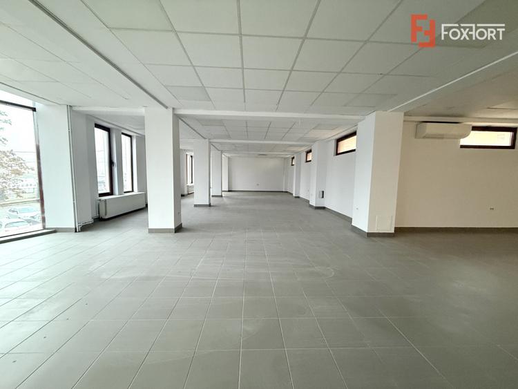 Cladire comerciala cu regim de inaltime P+2 E+M, suprafata 550 mp de inchiriat