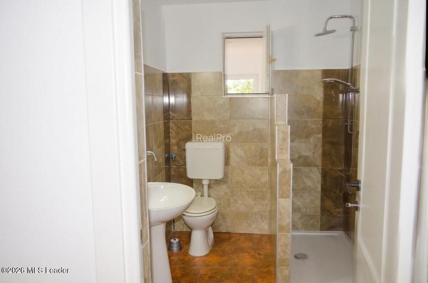 Curtea de Arges - Casa P+M, 270 mp, Teren 3149 mp