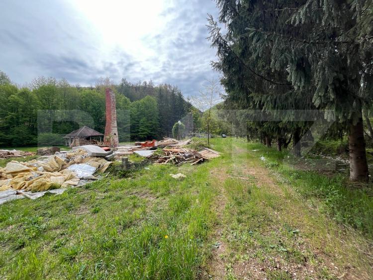 Se vinde proiect turistic inclus A-Frame, priveliste de vis  pe malul raului