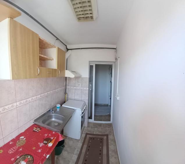 Apartament 2 camere zona Casa de Cultura cu Centrala