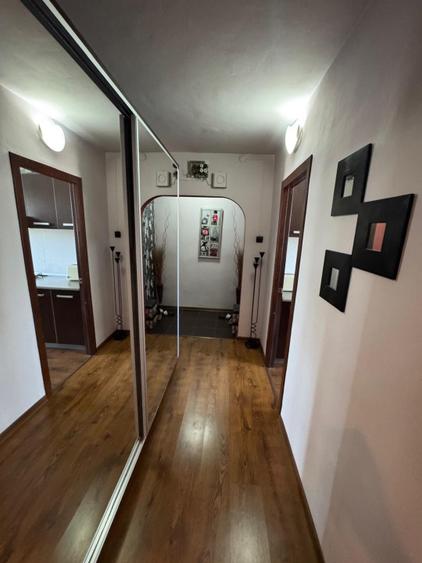 Apartamenr 2 camere, 54 mp, zona Brazda