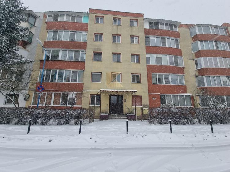 Apartament decomandat | 3 camere | 65 mpu | Tractorul, Mociulschi