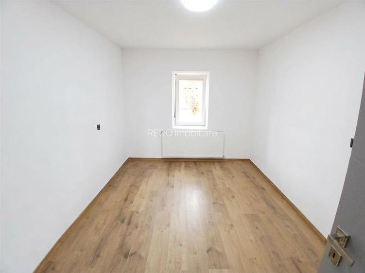 RECO Casa 3 camere, renovata complet, dublu front stradal - 11
