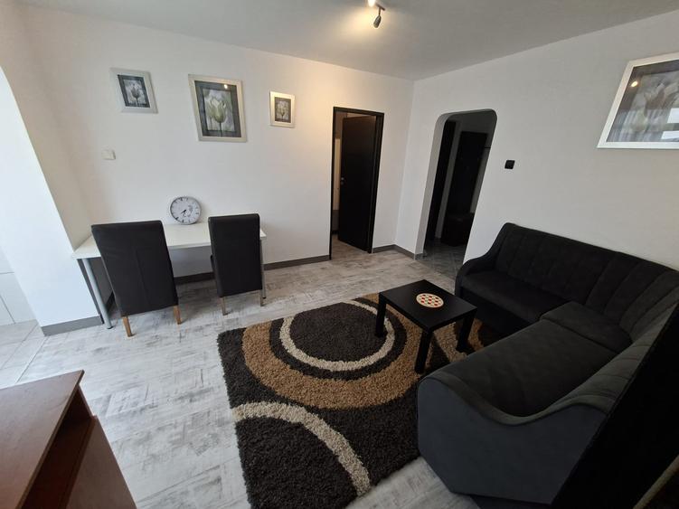 Apartament 3 camere, zona Tatarasi