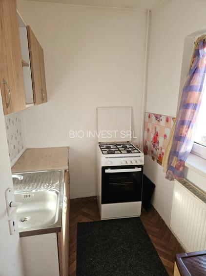 Apartament cu o camera ,la etajul 1, zona Lipovei - 3
