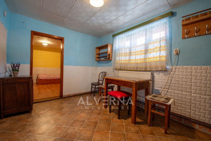 Casa individuala cu 2 camere, teren si acces auto langa Cluj Arena