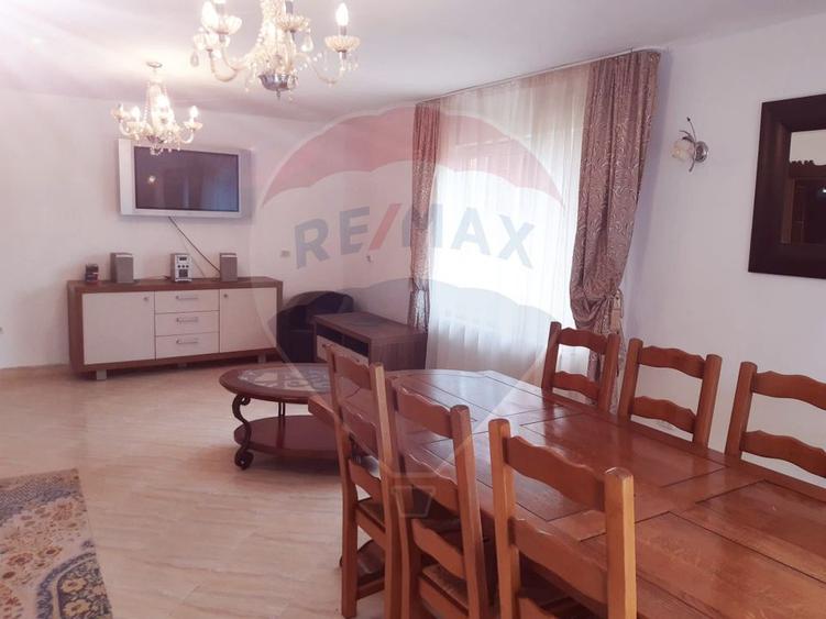 Casă / Vilă cu 7 camere în zona Bran-Tohanita, Brasov