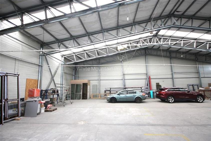 Proprietate pozitie exceptionala, teren 10,000 mp, deschidere DN1 36 ml, hala, b