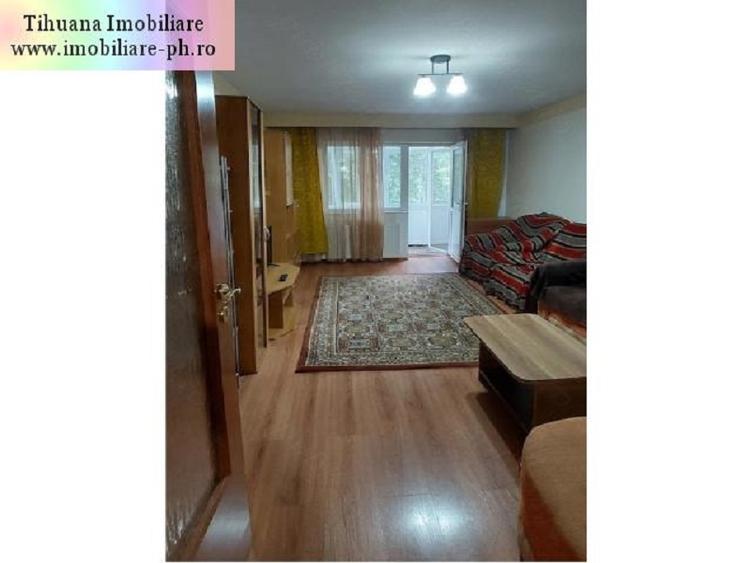 Apartament 2 camere de vanzare: Nord-(Cameliei) cubulet,etajul 2.