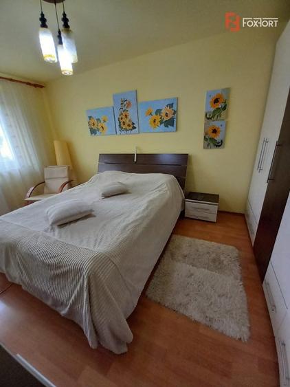 Apartament 3 camere, Lipovei - loc de parcare, balcon