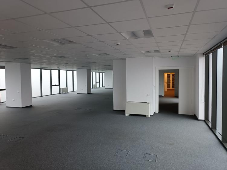 Inchiriem spatiu de birouri-300mp-in cladire de birouri Centrul Civic