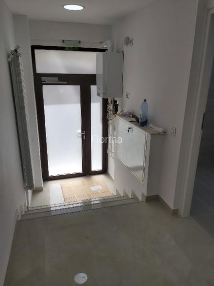 SPATIU STRADAL  DIRECT DE LA PROPRIETAR - 7