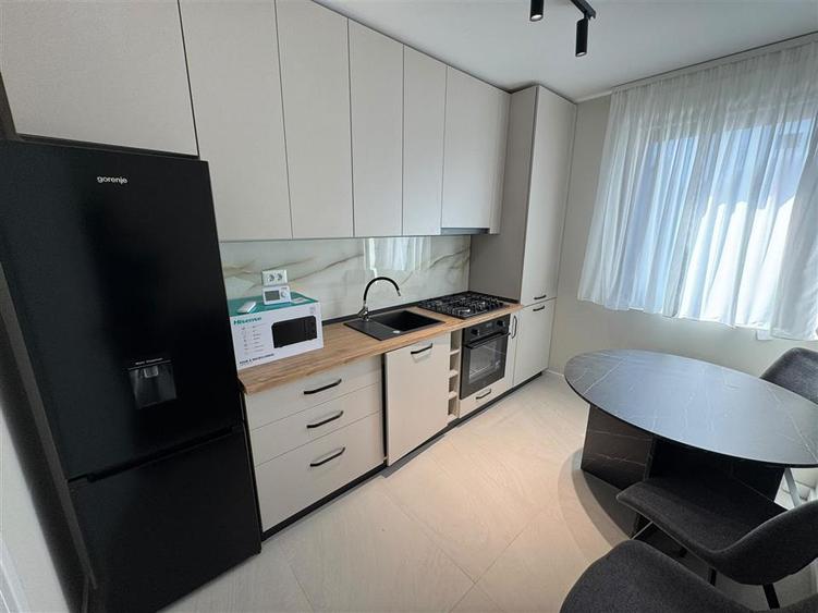 Ap 3 camere, 2 bai, etaj 1, parcare, bloc nou, central , 80 mp, premium
