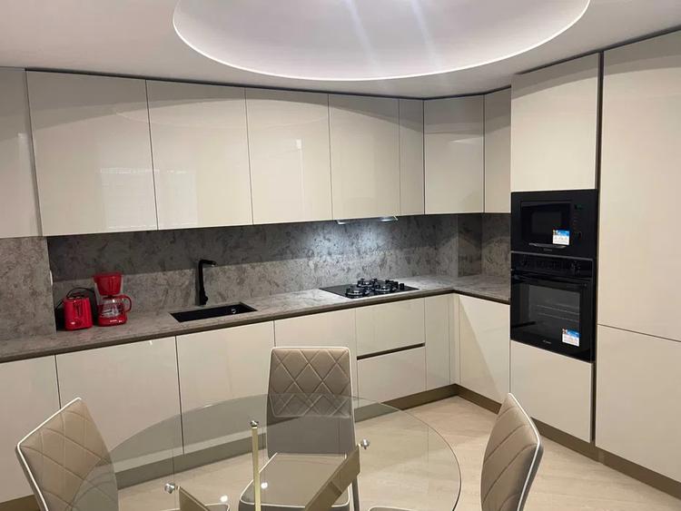 Apartament de 3 camere, 77 mp, parcare inclusa, terasa 10 mp, Cortina North
