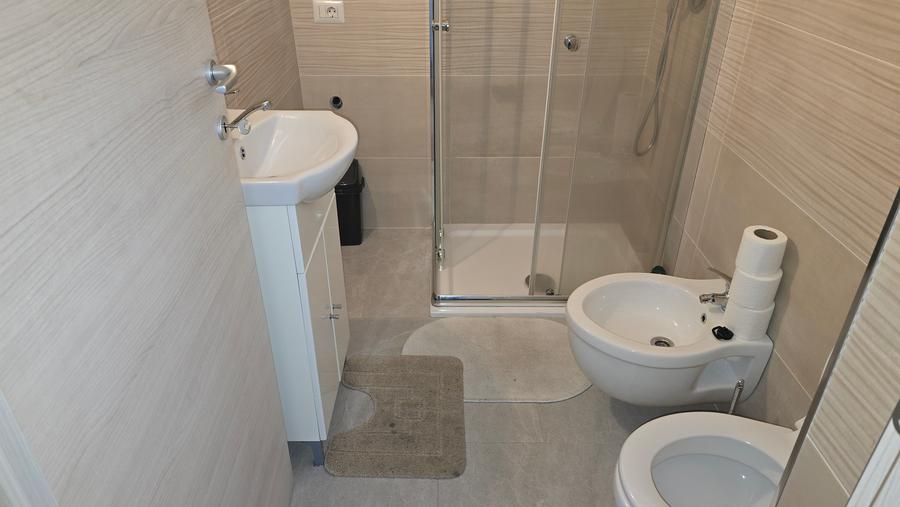 Vand apartament cu 2 camere in Deva, zona Gojdu (Motilor) et. 3,