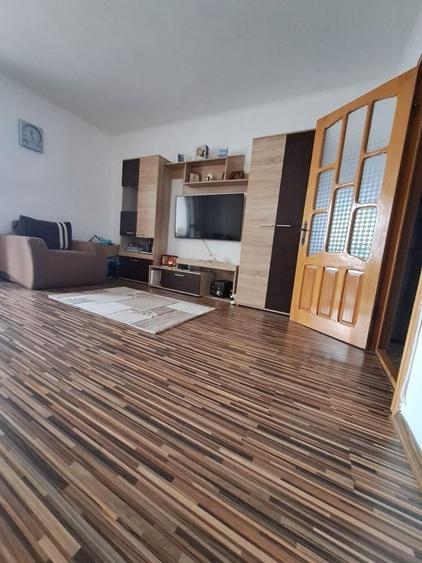 Km 4, garsoniera, 33 mp, 60.000 euro