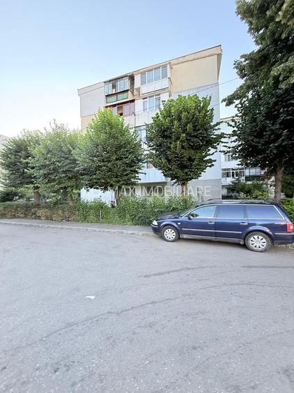Ap 3 camere - decomandat - Campina - strada Milcovului - 19
