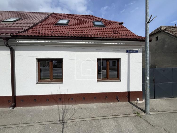 Casă complet renovată, 140 mp, cu vad comercial – Piața Cluj, Sibiu