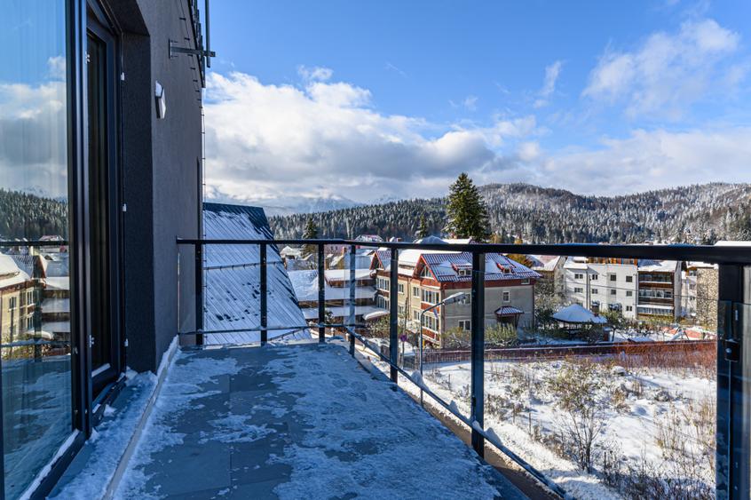 Apartament unic in PREDEAL – LUX, vedere la partie cu terasa si parcare