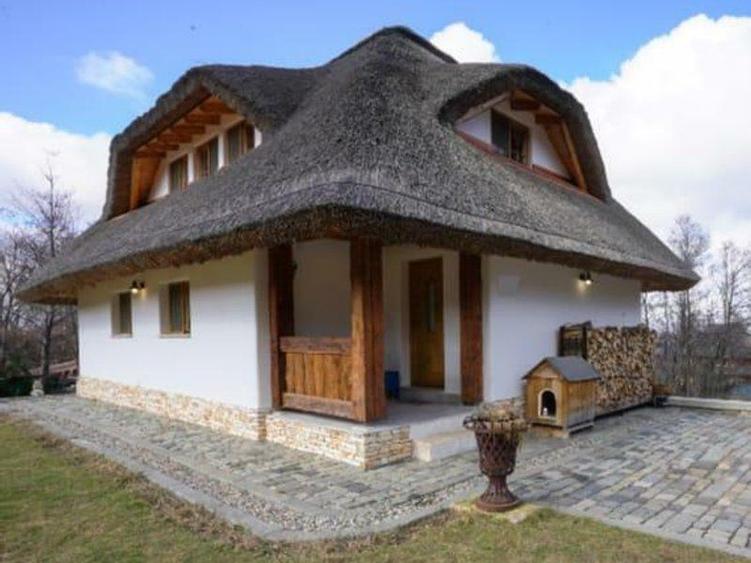 Casă în stil tradițional | D+P+M | Saună | Teren 550 mp | Fotovoltaice